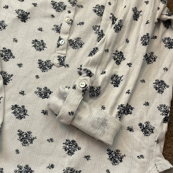 Lucky brand size small long sleeve shirt with adjustable sleeves to 3/4 - Picture 5 of 7